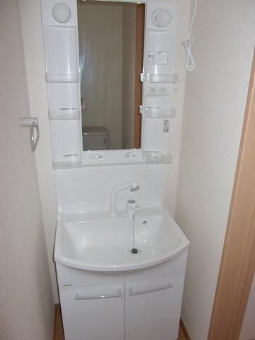 洗面設備　嬉しい独立洗面台