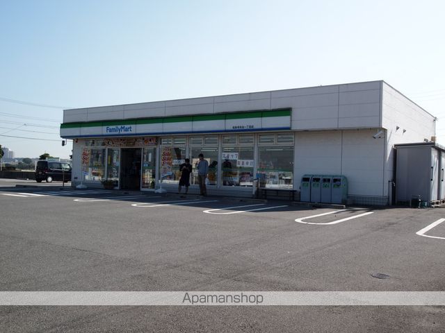 コンビニ　ファミリーマート知多寺本台一丁目店（コンビニ）まで191m
