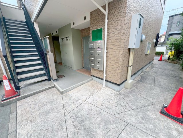 エントランス　綺麗なエントランスです。