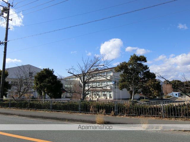 小学校　浅羽東小学校（小学校）まで352m