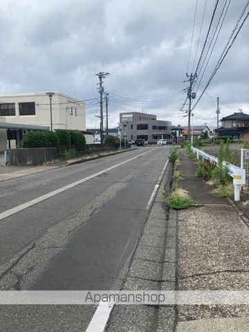 その他　前面道路（その他）まで0m
