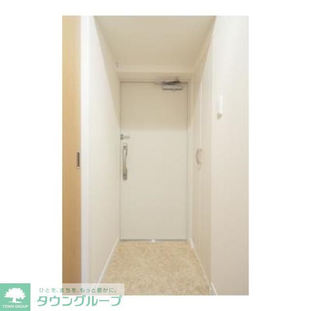 玄関　※写真は同タイプ住戸です。