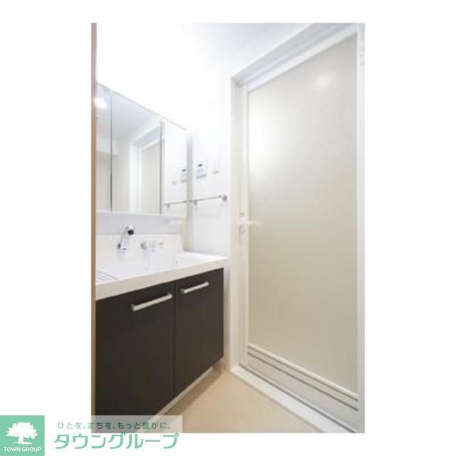 洗面設備　※写真は同タイプ住戸です。