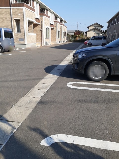 駐車場　駐車スペースもあります☆