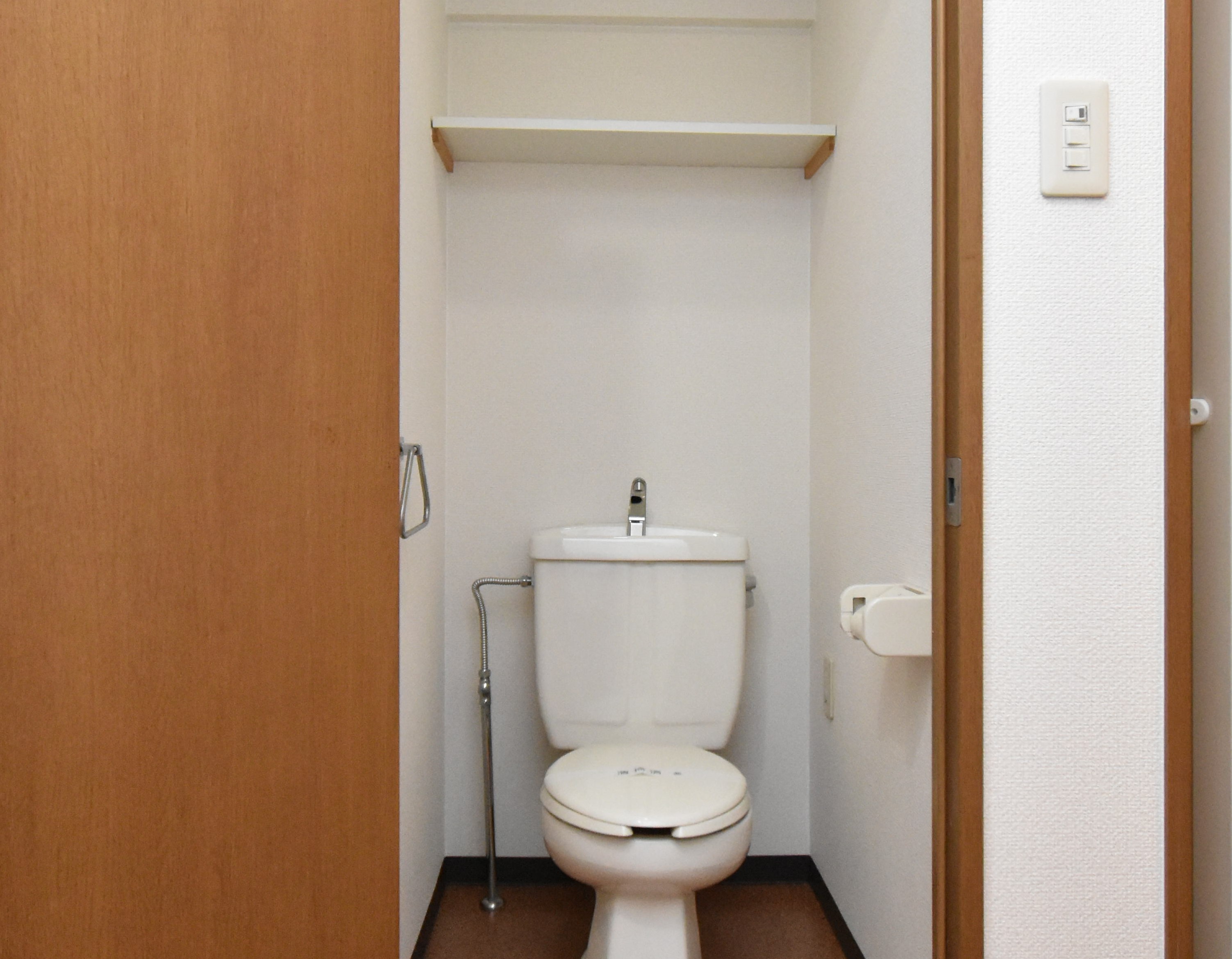 トイレ　（同仕様写真）