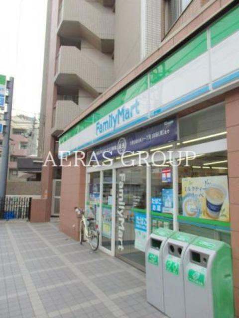 コンビニ　ファミリーマート二子大通り店（コンビニ）まで97m