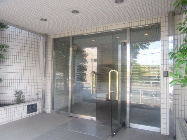 エントランス　★お問い合わせはタウンハウジングまで★