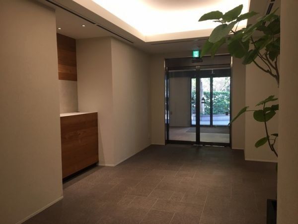エントランス　エントランス