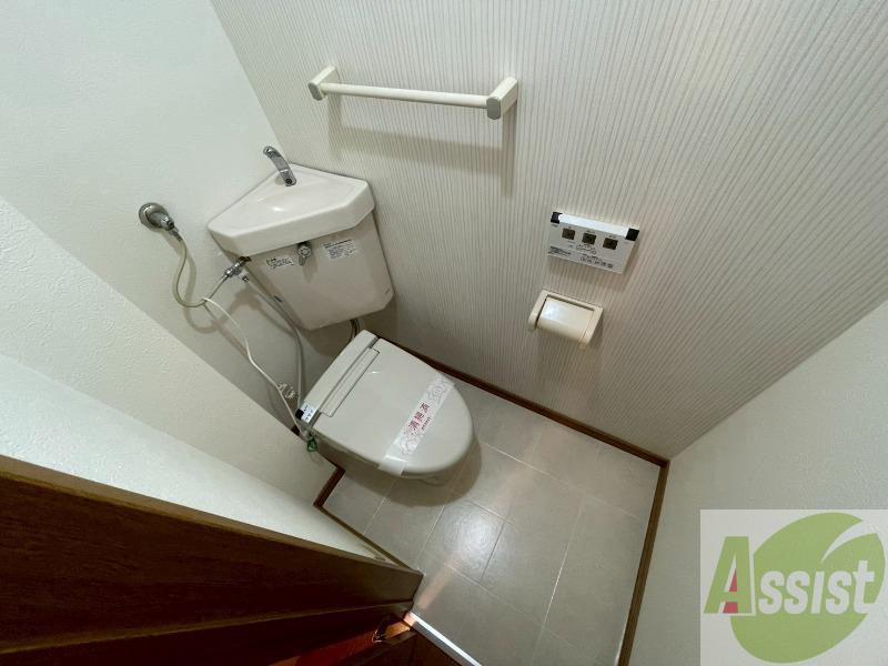 トイレ　トイレです。ウォシュレット付を探している方、おすすめです。