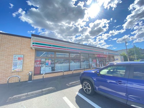 コンビニ　セブンイレブン大地町南店（コンビニ）まで669m