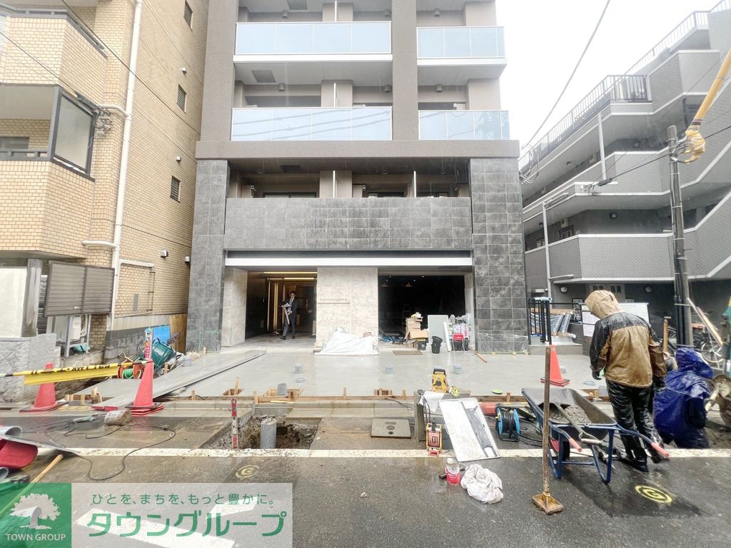 エントランス　駐車場
