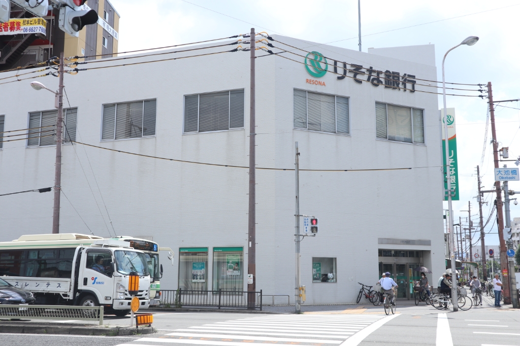 銀行　りそな銀行生野支店（銀行）まで335m