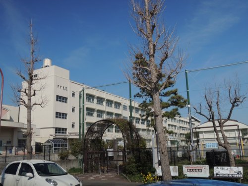 小学校　横浜市立本郷小学校（小学校）まで640m