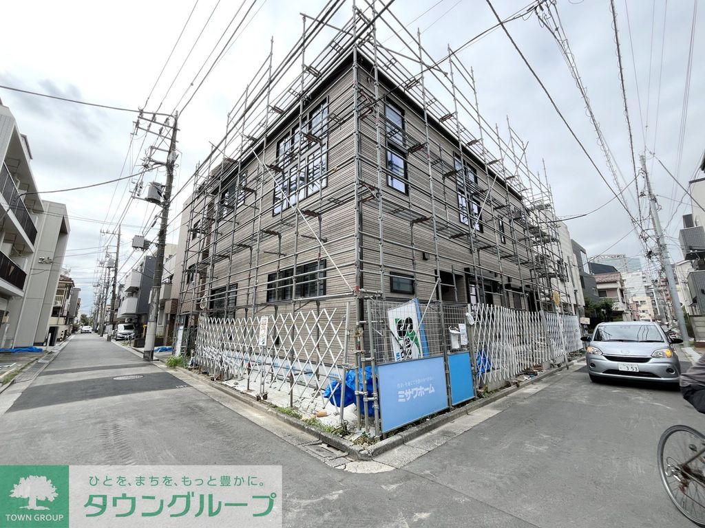 建物外観　駐車場