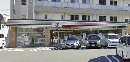 コンビニ　セブンイレブン 久留米荘島町店（コンビニ）まで648m