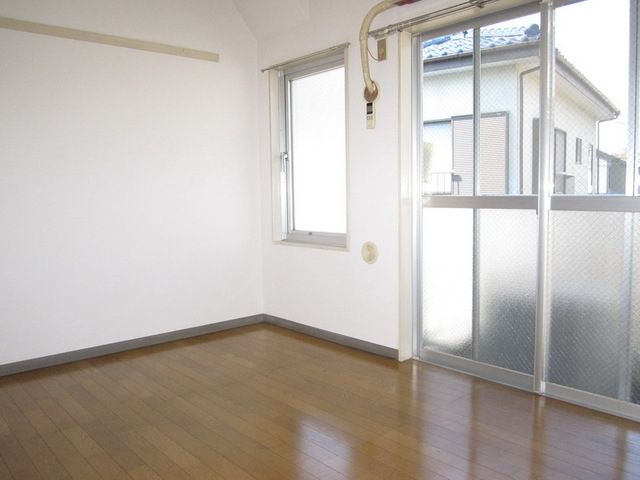 居室・リビング　♪大きな窓で明るいお部屋♪
