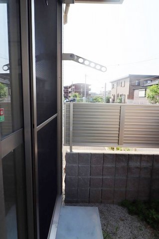 バルコニー　開放的で明るい空間を演出してくれるバルコニーです