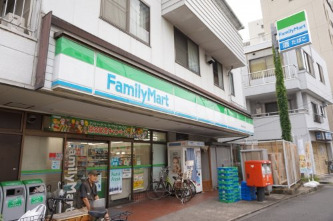 コンビニ　ファミリーマート 岡田屋元住吉店（コンビニ）まで490m