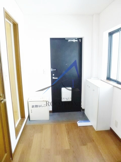 玄関　玄関です。