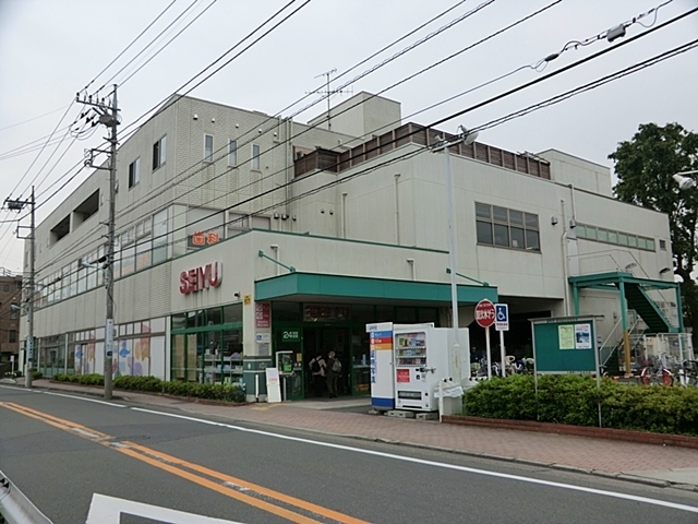 スーパー　西友（スーパー）まで712m