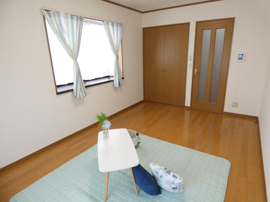 ダイヤモンドパレスの居間写真