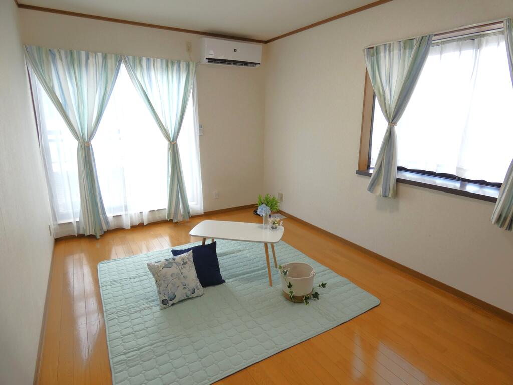 ダイヤモンドパレスの居間写真