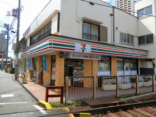 コンビニ　セブンイレブン 八幡店（コンビニ）まで133m