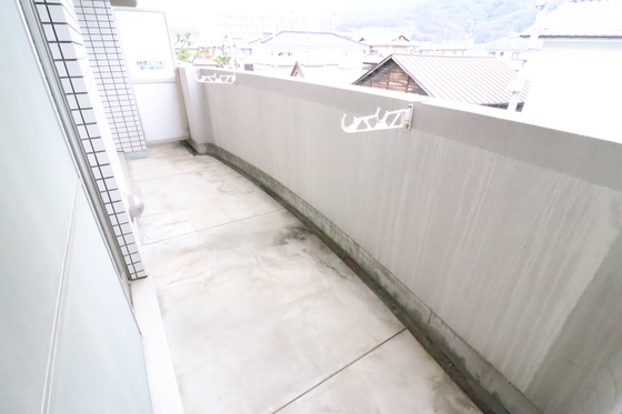 バルコニー　※別号室の写真です。