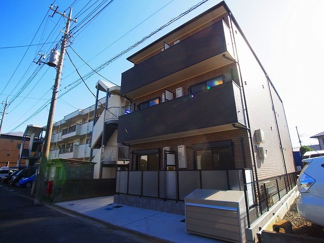 つくばエクスプレス 八潮駅 徒歩15分 築6年
