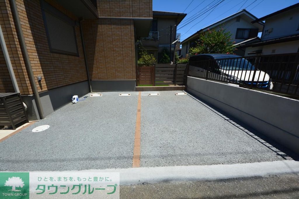 駐車場　駐車場
