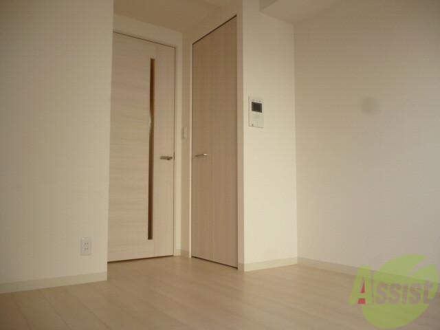 プレサンス三宮エレガンシアの居間写真