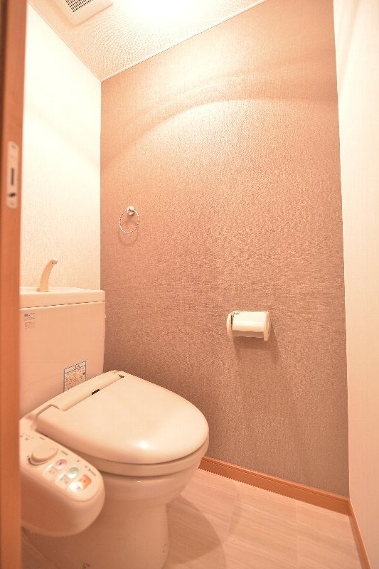 ＪＲ総武線 西船橋駅 徒歩5分 3階建 築24年のトイレ写真