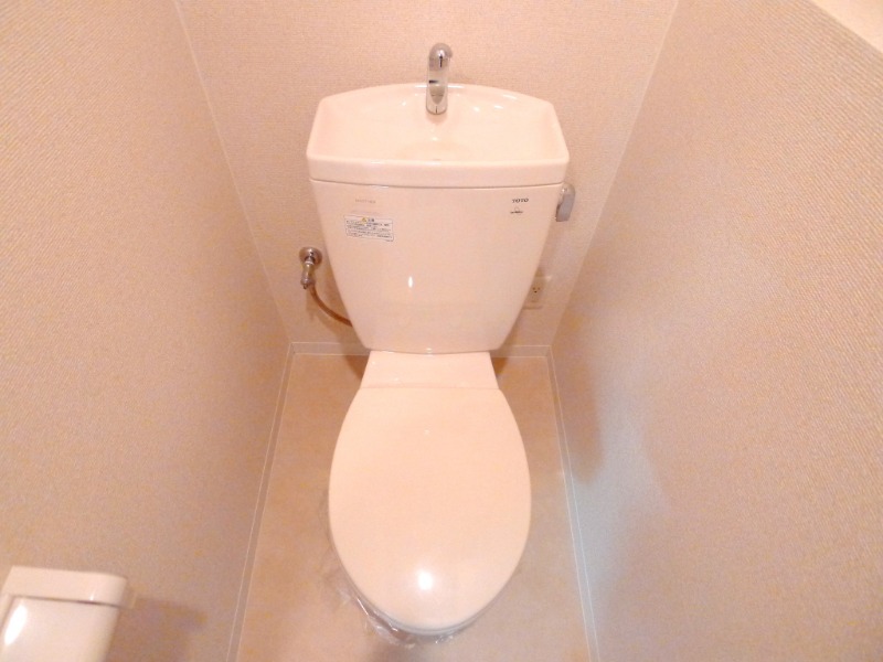 地下鉄東山線 今池駅 徒歩7分 10階建 築19年のトイレ写真