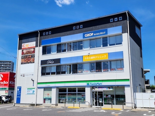 コンビニ　ファミリーマート守山梅田店（コンビニ）まで240m