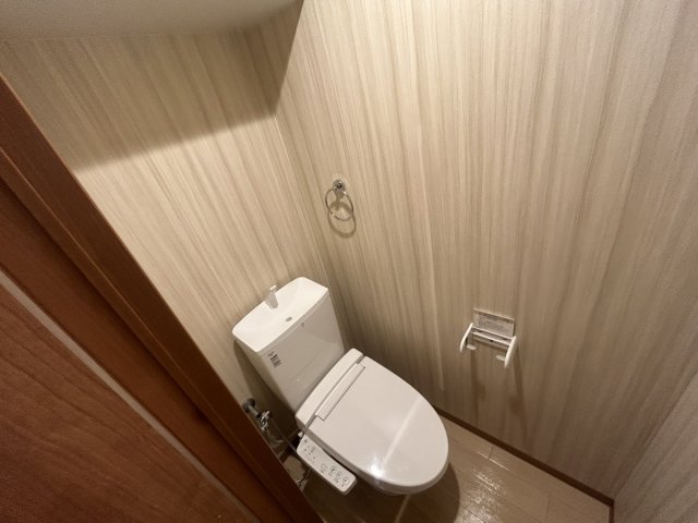トイレ　温水洗浄便座です！
