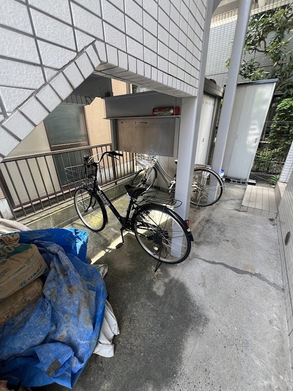ＪＲ総武線快速 新小岩駅 徒歩12分 4階建 築37年の外観写真