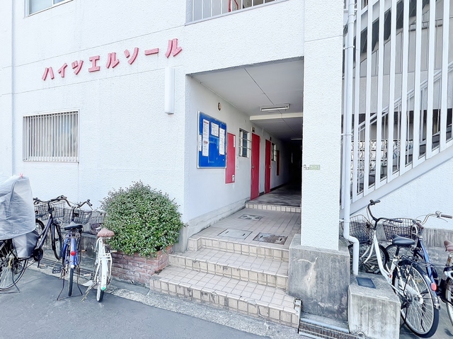 地下鉄今里筋線 だいどう豊里駅 徒歩10分 4階建 築51年の外観写真
