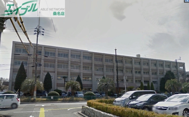中学校　桑名市立光風中学校（中学校）まで694m