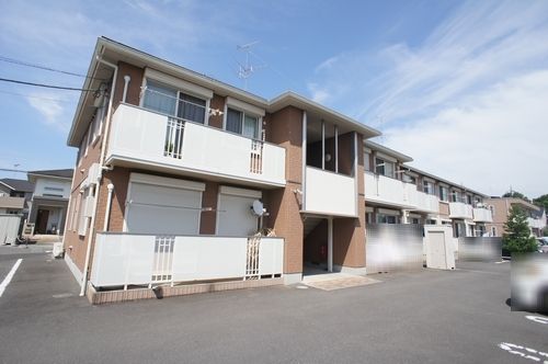 ＪＲ宇都宮線 古河駅 バス乗車時間：14分 最寄りバス停で下車 徒歩16分 築19年