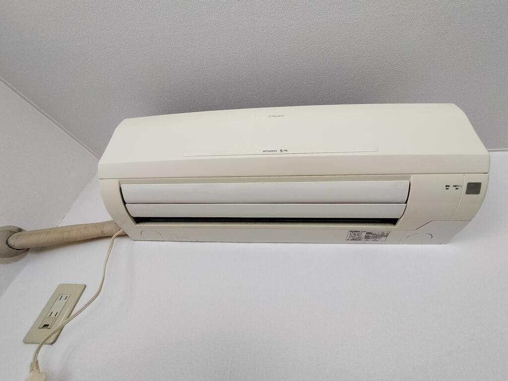 その他設備　夏もカラッと快適なエアコン付き♪