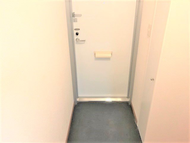 レオパレスプランドール 長岡の玄関写真
