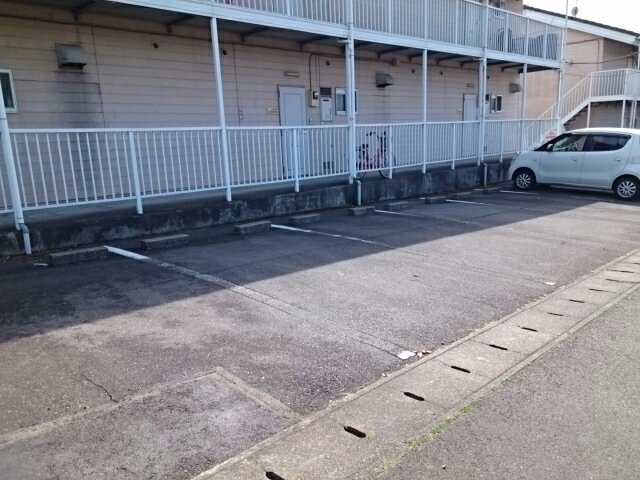 駐車場　駐車スペースもあります
