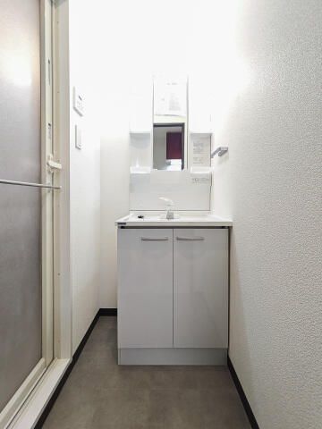 洗面設備　スカイコートパレス新大塚　豊島区南大塚3