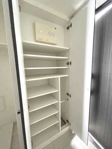 収納　スカイコートパレス新大塚　豊島区南大塚3