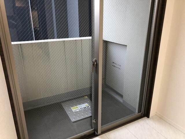 バルコニー　陽当たり良好なバルコニーです