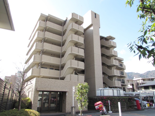 カデット真趣園宝塚の外観写真