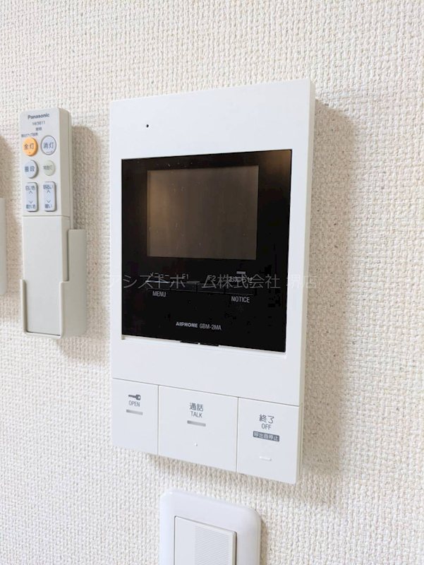 セキュリティ　来訪者をカメラで確認できるので女性にも安心です。