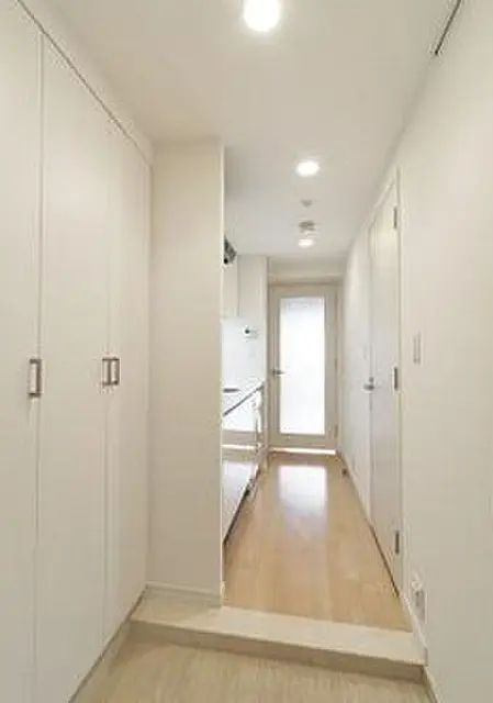 都営三田線 芝公園駅 徒歩8分 12階建 築22年の玄関写真