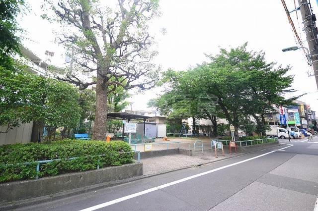 公園　南蒲田ひまわり児童公園（公園）まで130m