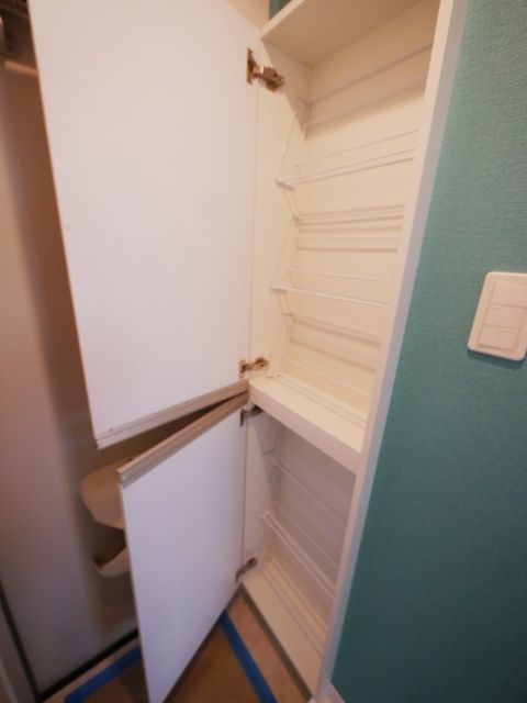 収納　同物件別部屋写真